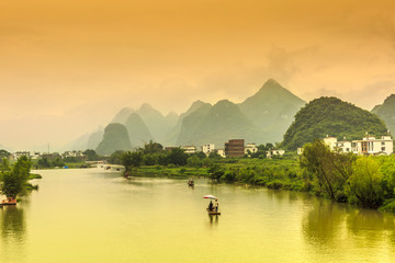 歌词那一天爸爸和妈妈离开了家歌名叫什么