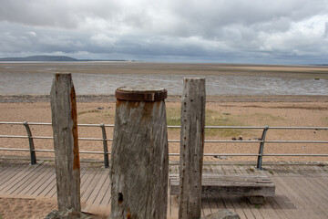 洛阳二外小学一年级开设英语课吗