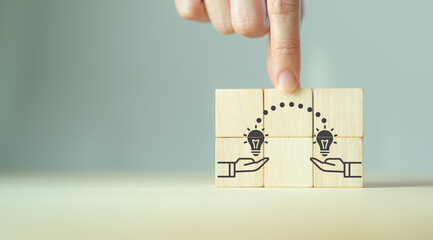 歌词那一天爸爸和妈妈离开了家歌名叫什么