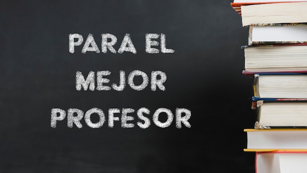 歌词那一天爸爸和妈妈离开了家歌名叫什么